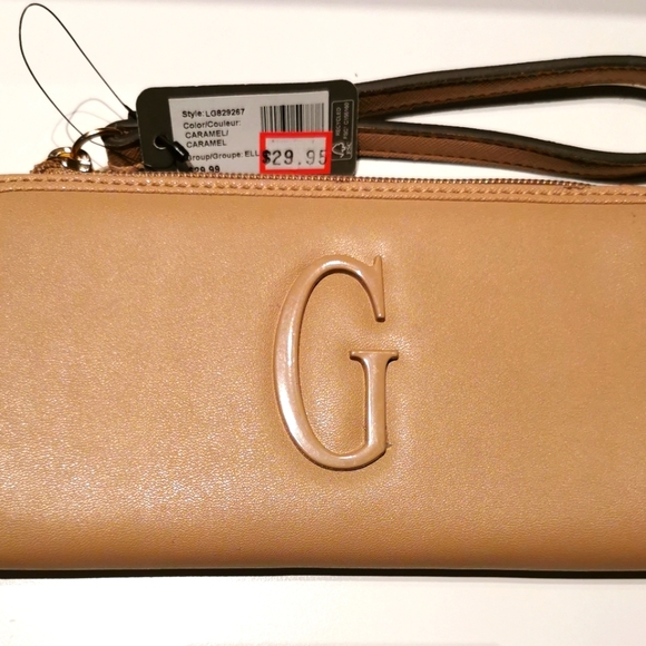 Guess wallet/wristlet - Picture 1 of 5